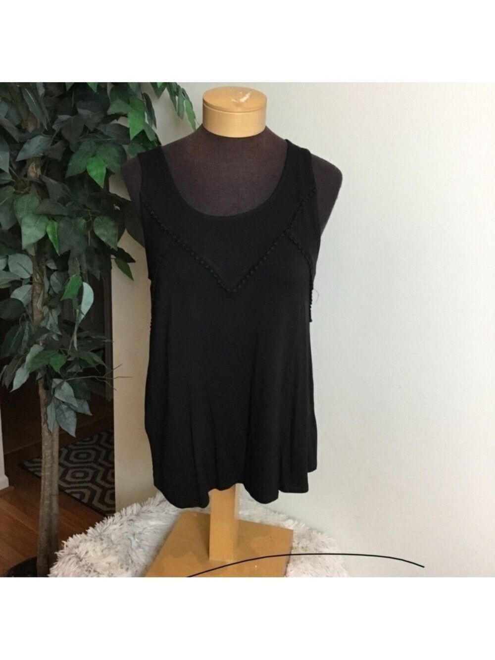Love,fire black scoop neck ribbed & Pom Pom detail Woman’s Juniors large